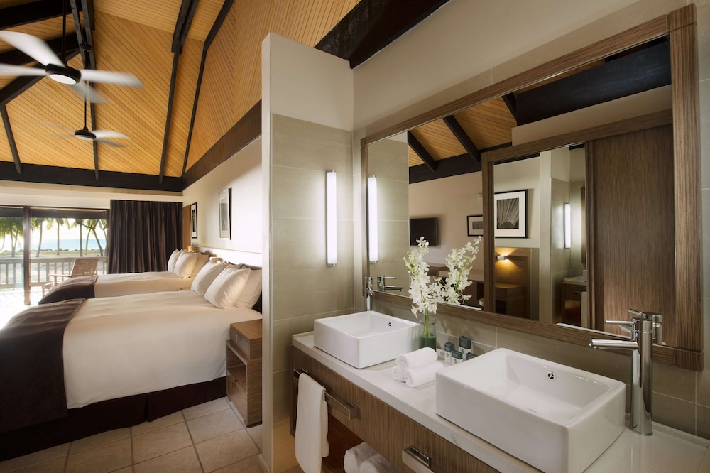 DoubleTree Resort by Hilton Hotel Fiji - Sonaisali Island 10/63