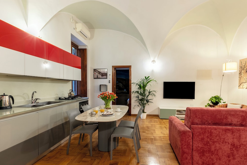 Rome Accommodation - Coronari 32/50