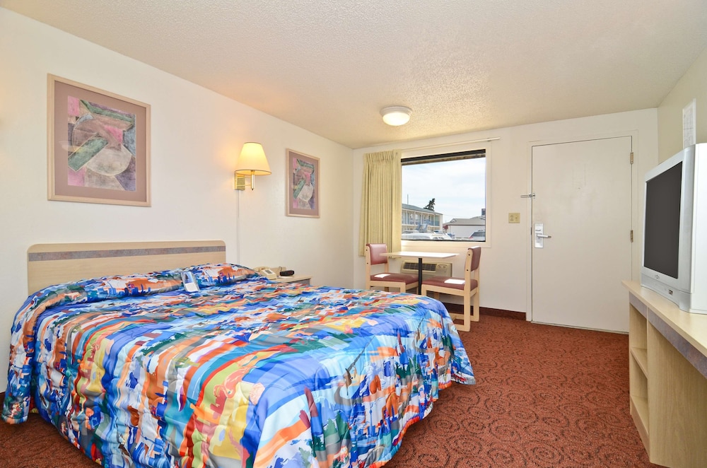 Americas Best Value Inn Lincoln 13/34