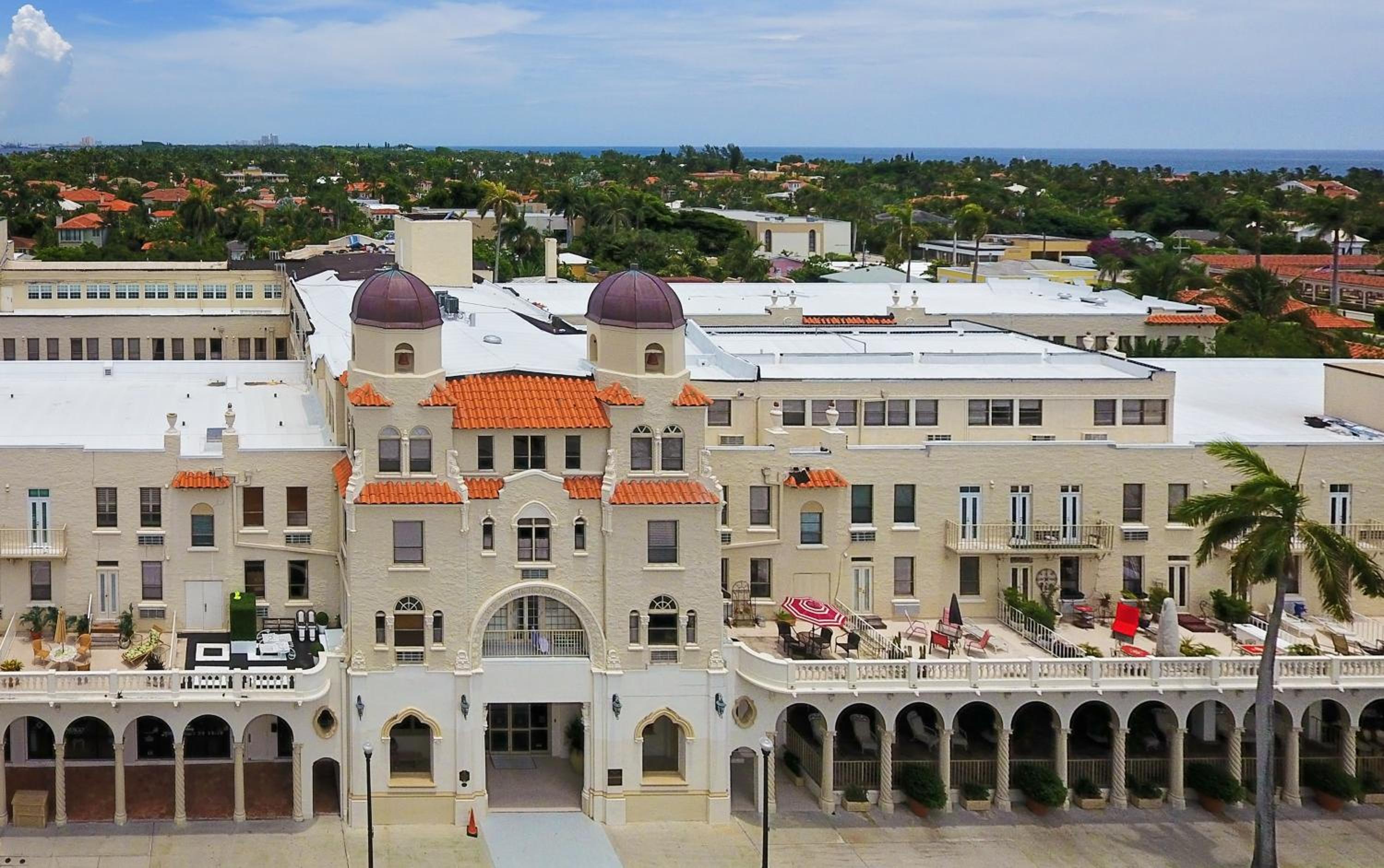 The Palm Beach Hotel 7/51