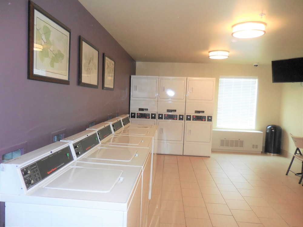 Ledgestone Hotel Elko 27/50