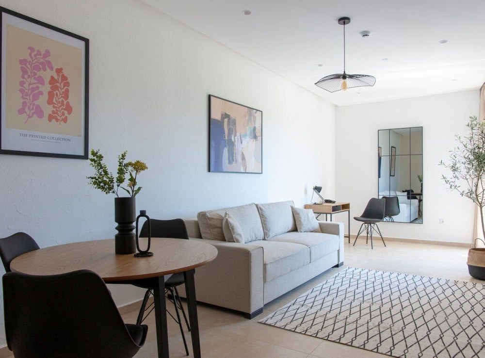Soho Suites 27/54