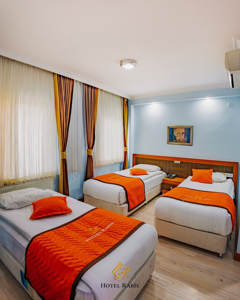 Rabis Hotel 11/45
