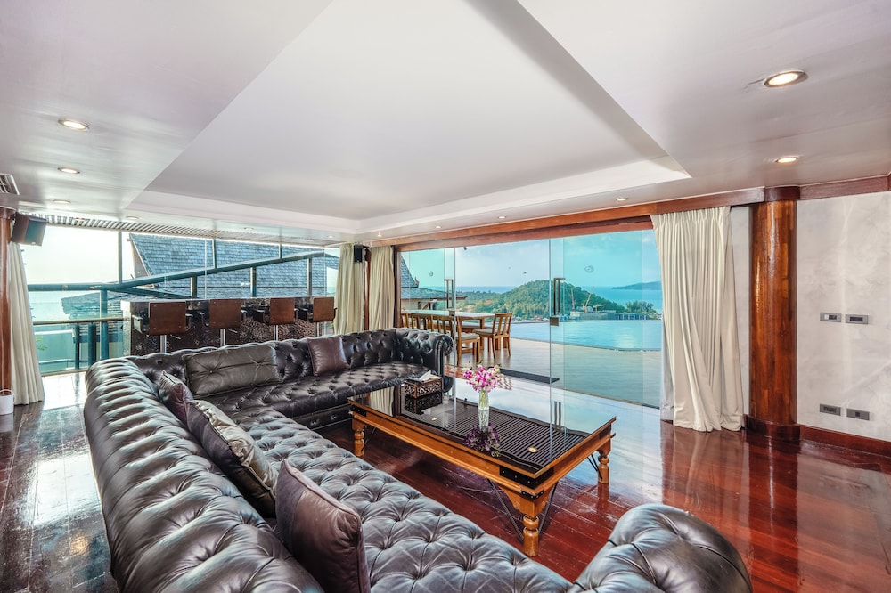 Koi Signature Villa 47/67