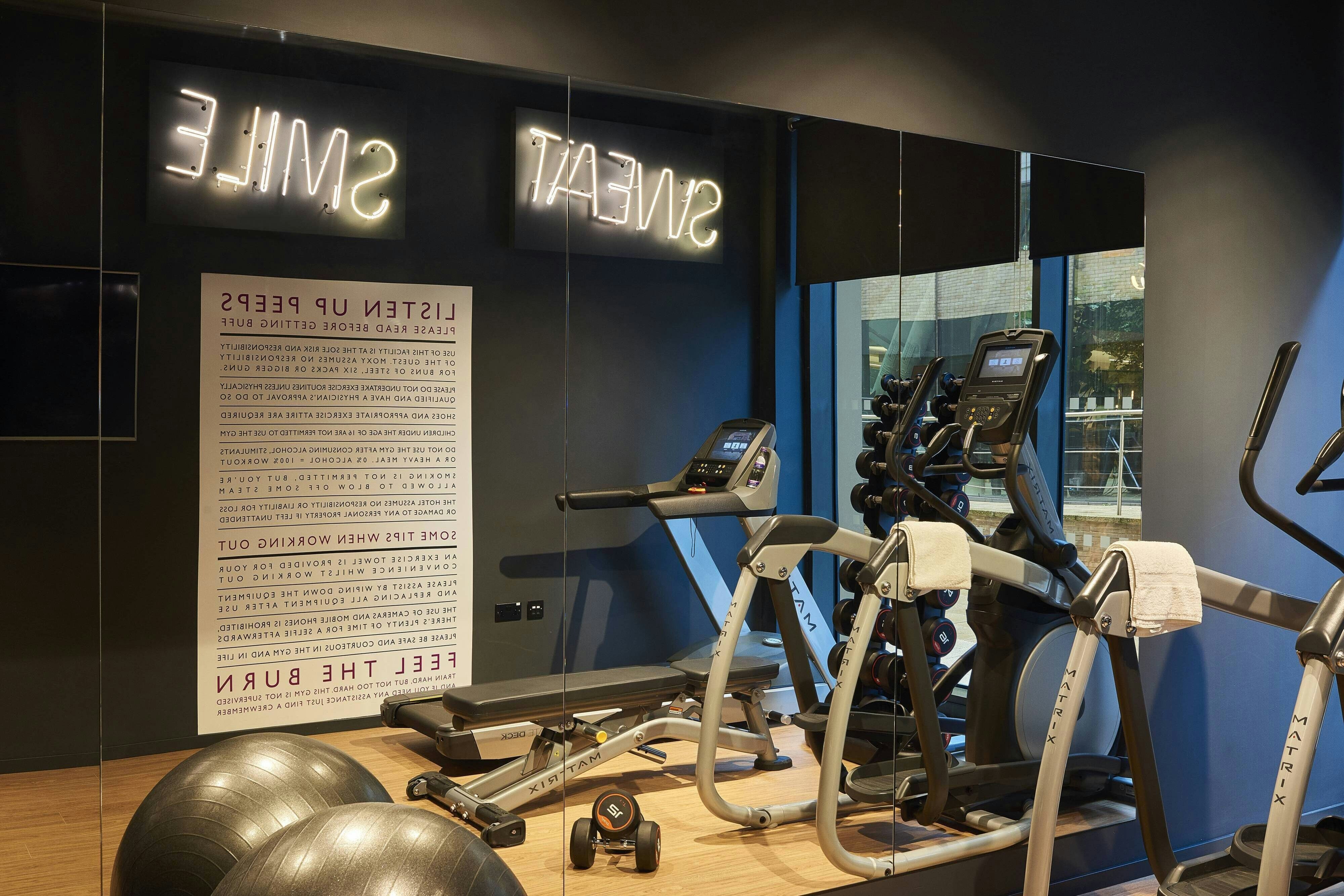 Moxy York 24/50
