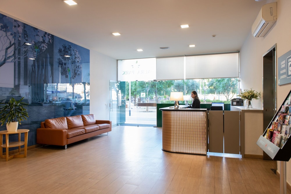 Aura Park Aparthotel 9/69