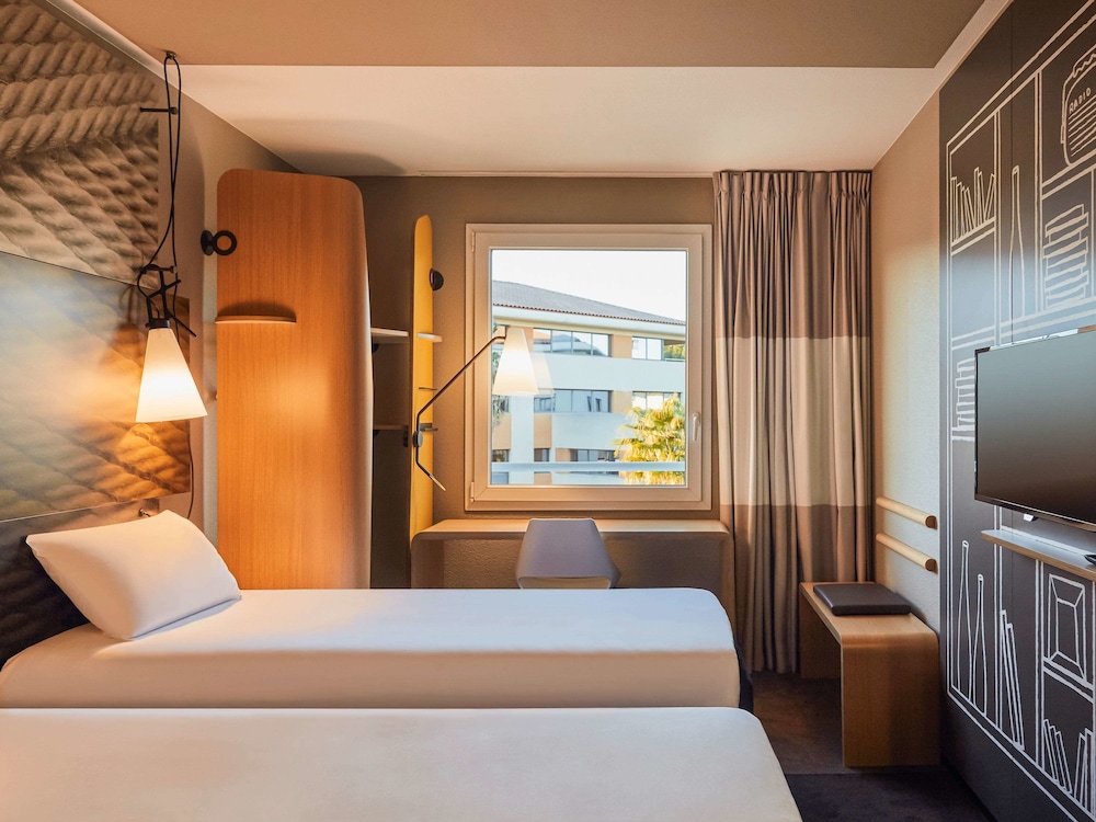 Ibis La Ciotat 26/74