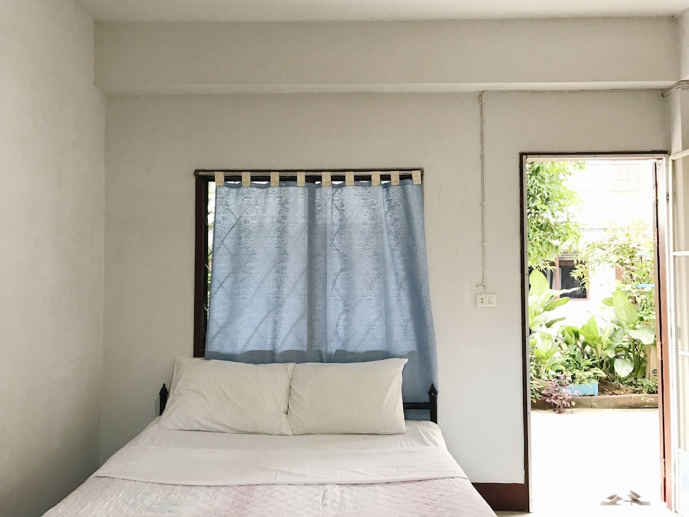 Baan Nuk Anong 20/67