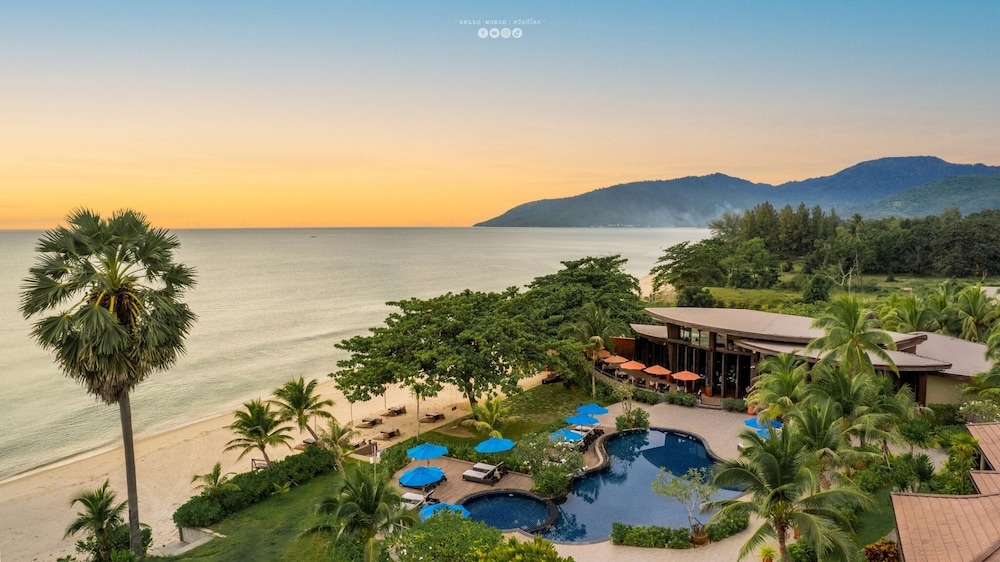 Khanom Beach Resort and Spa 58/68
