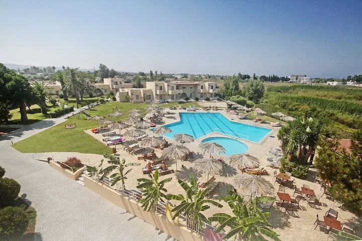 ROSELANDS HOTEL BUNGALOWS 39/43