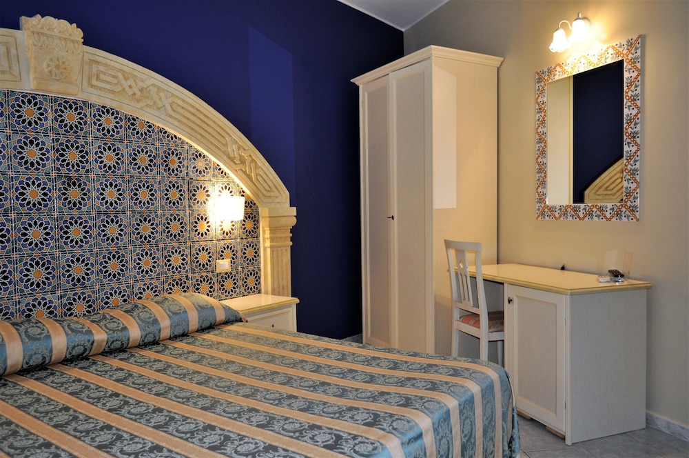 Hotel Al-Tair 35/50
