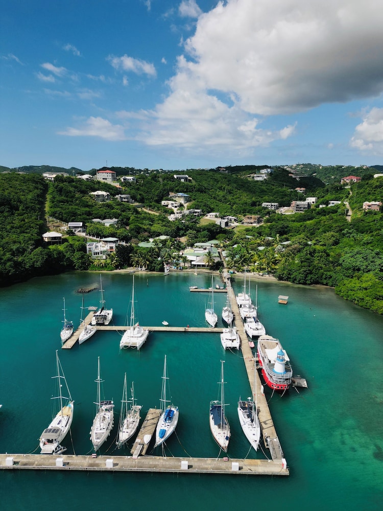 Le Phare Bleu Boutique Hotel And Marina 59/64