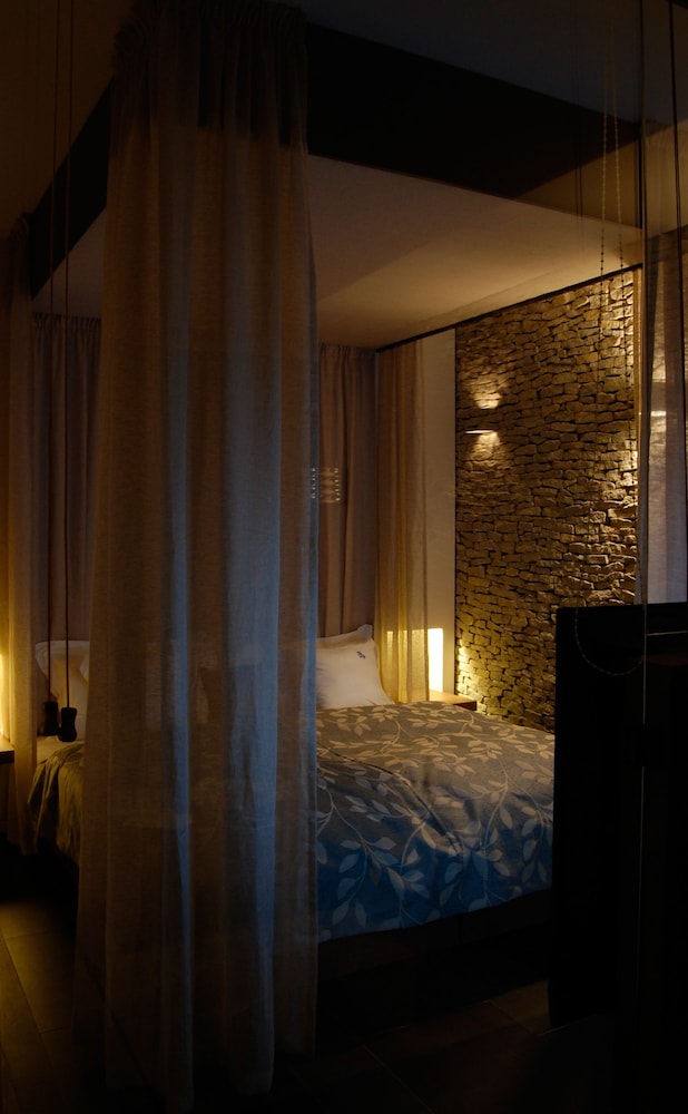 Echo Residence All Suite Hotel 11/50
