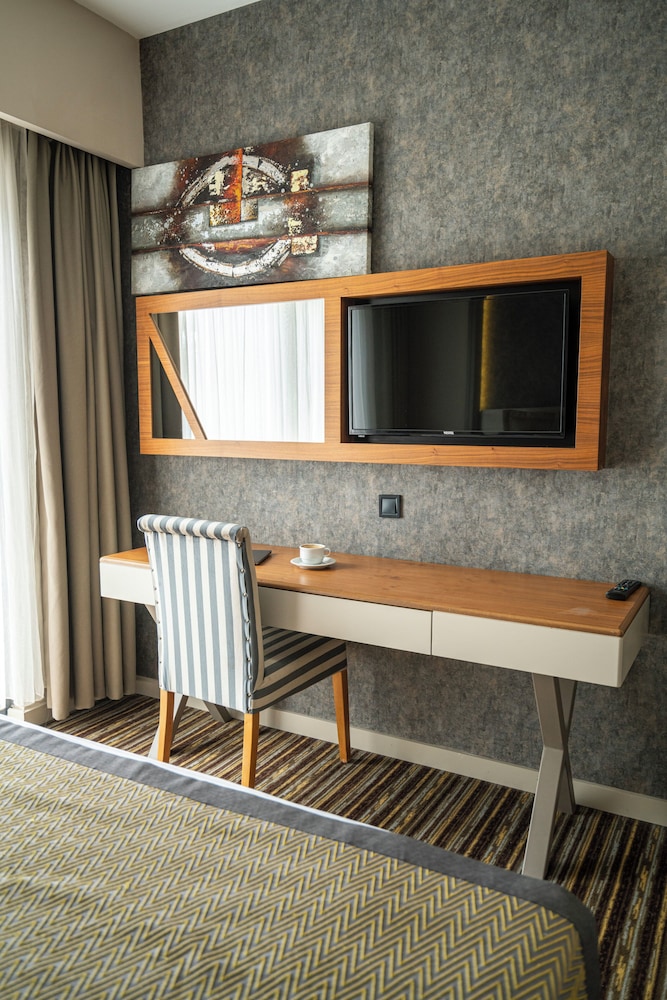 Hierapark Thermal Spa Hotel 63/70