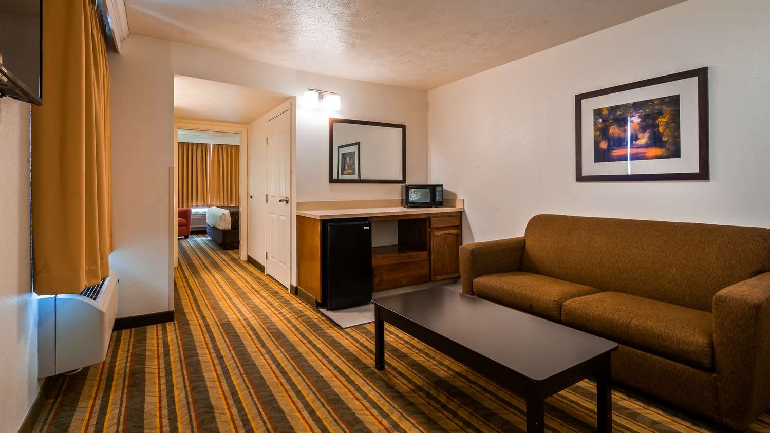 Best Western Visalia Hotel 26/55