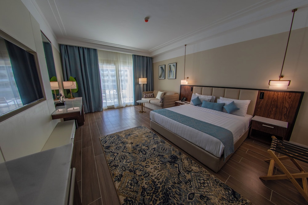 Executive, Queen Bed, Beach Front
