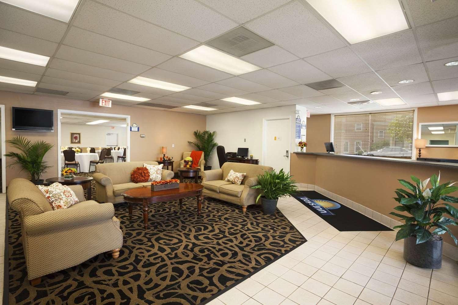 Days Inn By Wyndham Alexandria 12/19