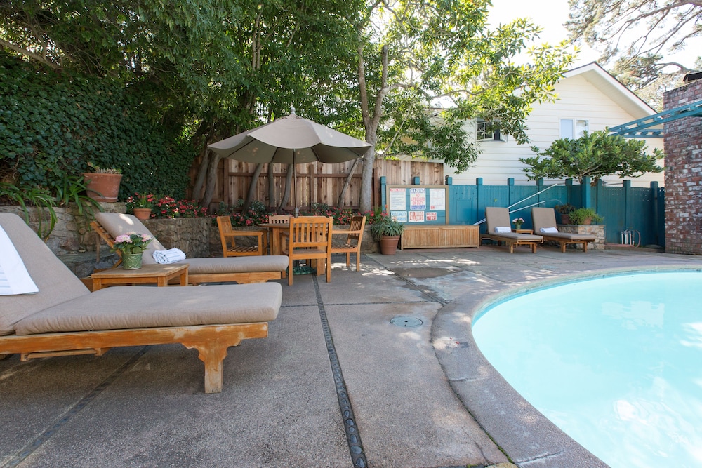 The Normandy Inn photo3