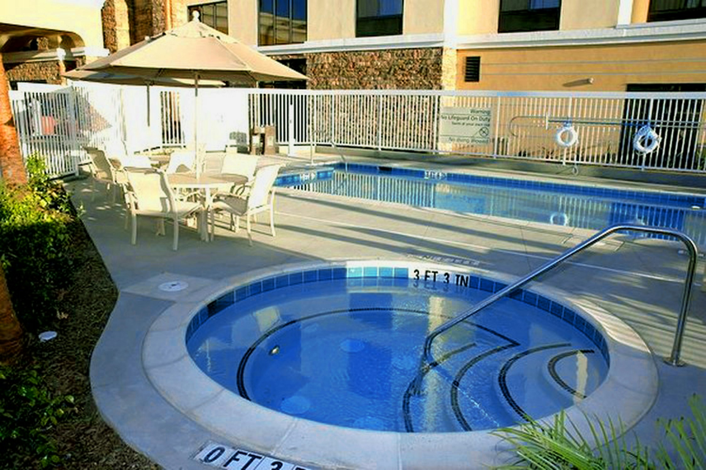 Hampton Inn Suites Seal Beach 17/32