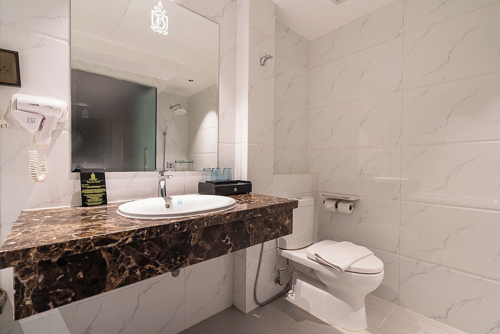 Nicecy Hotel Suites Spa 64/65