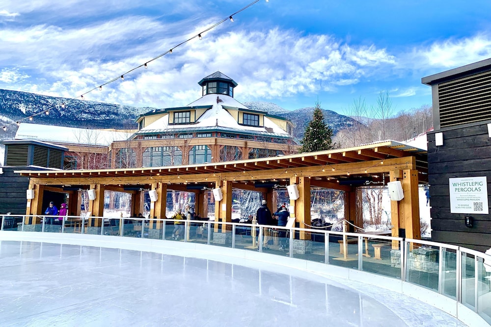 The Lodge At Spruce Peak 19/83