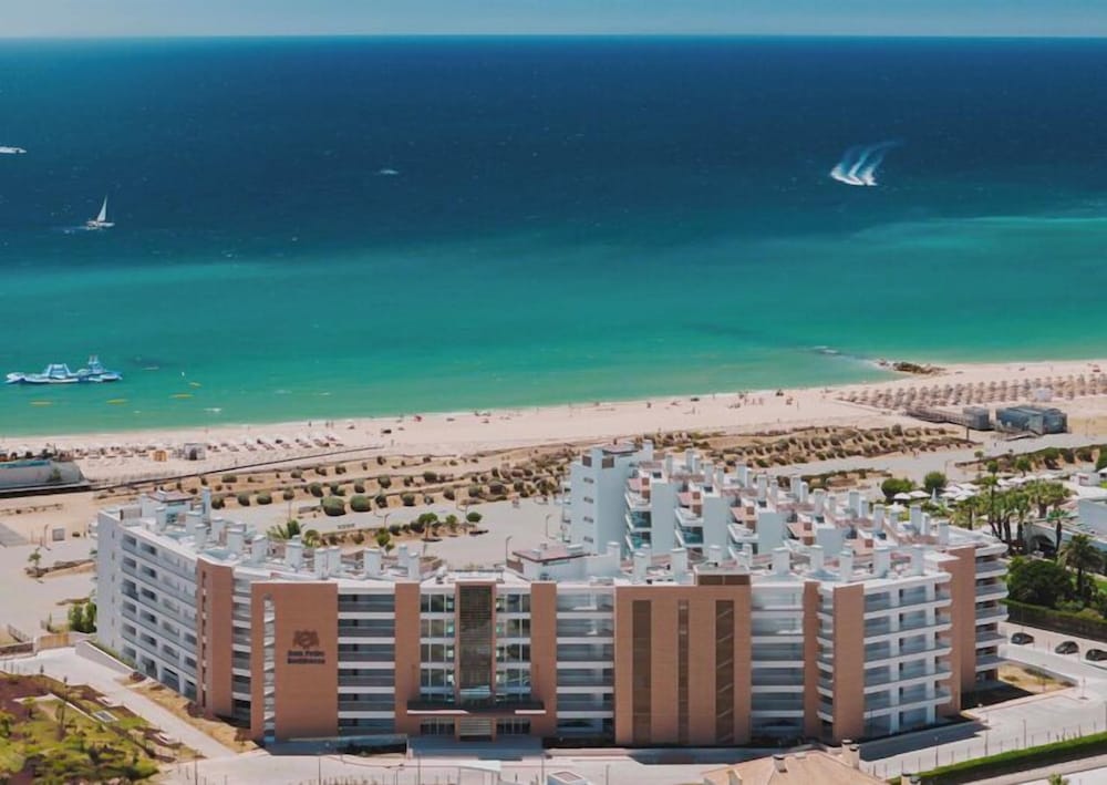 Dom Pedro Residences 18/22