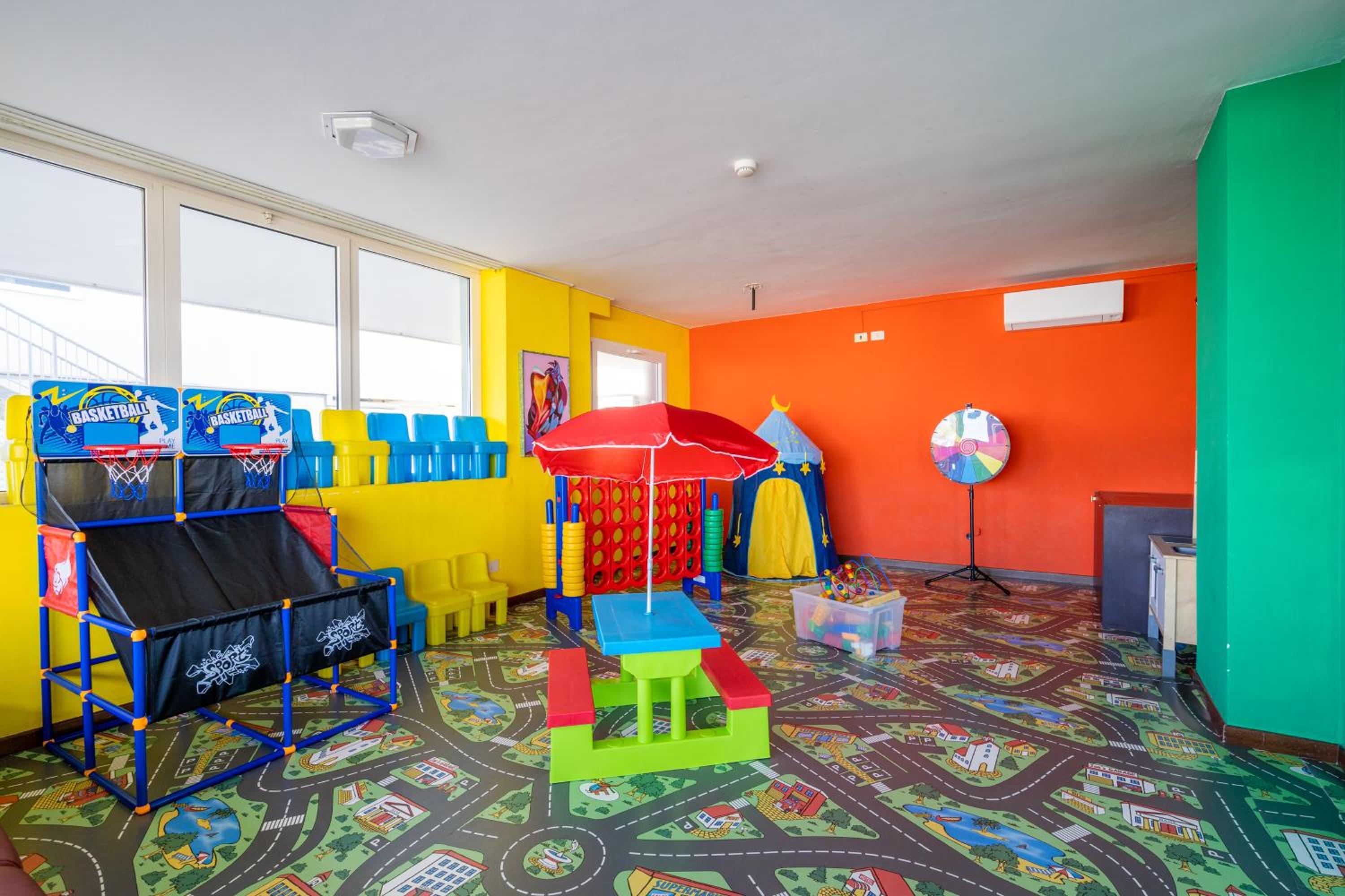 HOTEL ASTOR RIMINI 49/61