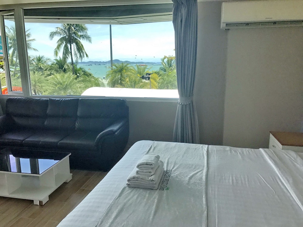 The Beach Front Resort Pattaya 57/87