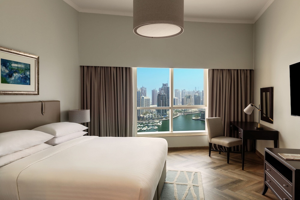3 Bedrooms, Suite, 3 Double Beds, Balcony, Smoking