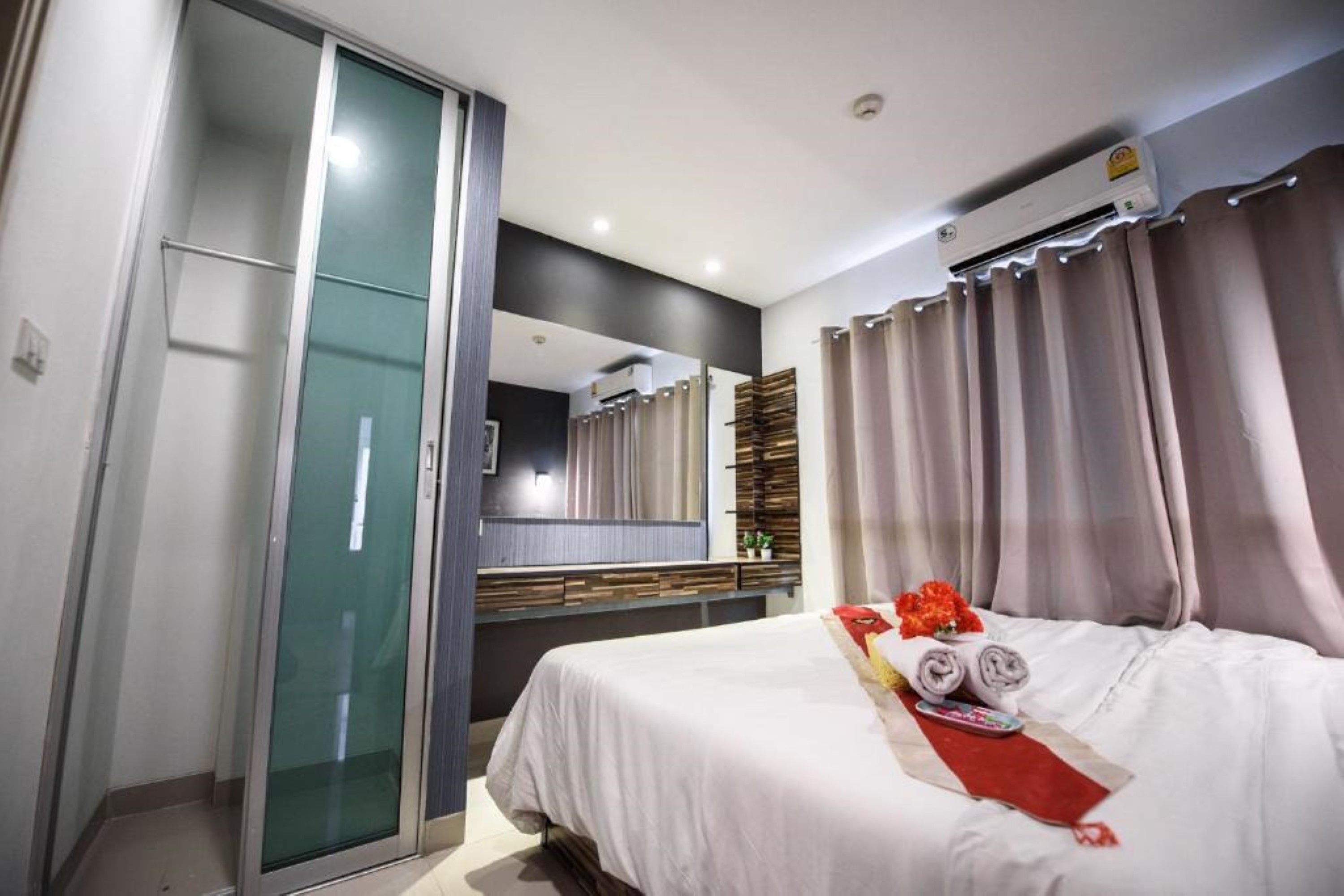 48 Metro Hotel Bangkok by ZUZU 28/101