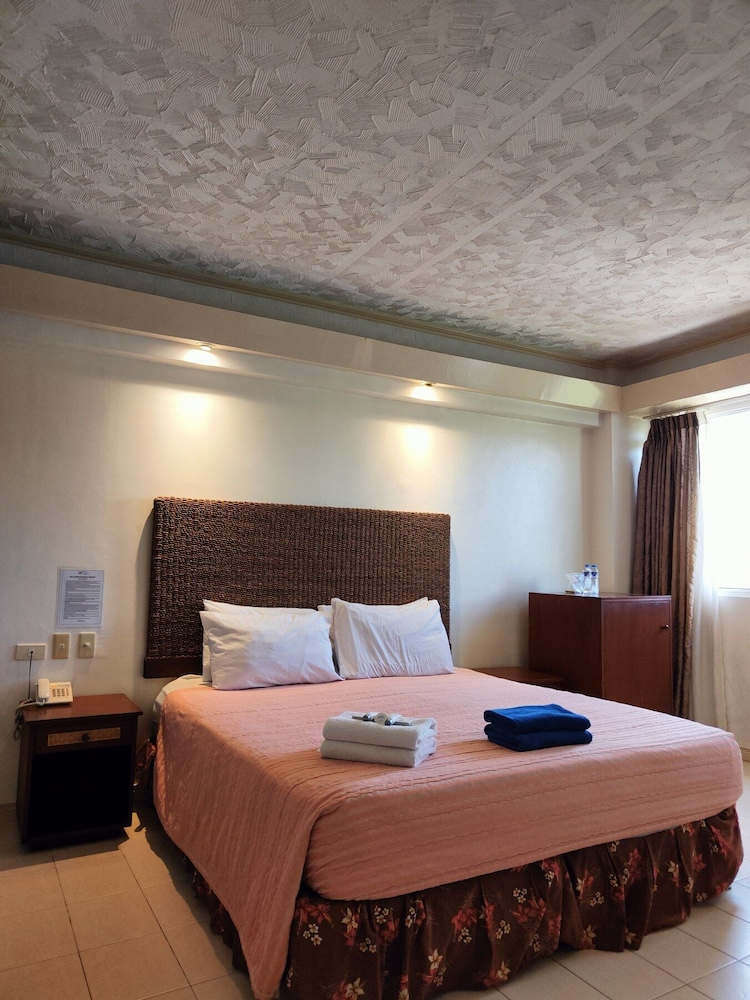 Wild Orchid Beach Resort 20/67