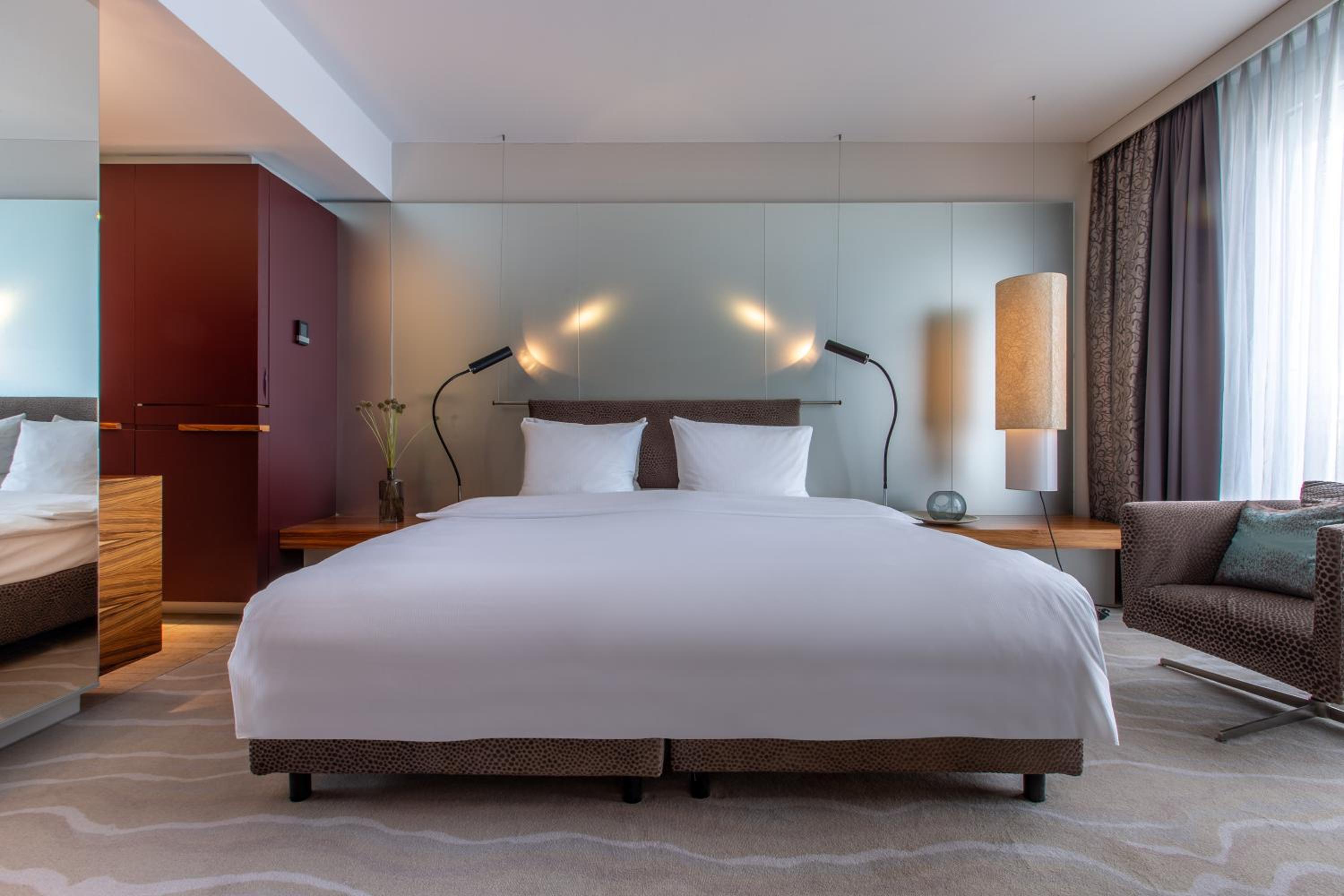 Presidential, Suite, King Bed, Cathedral View, Terrace، Radisson Blu Hotel Cologne 2/4
