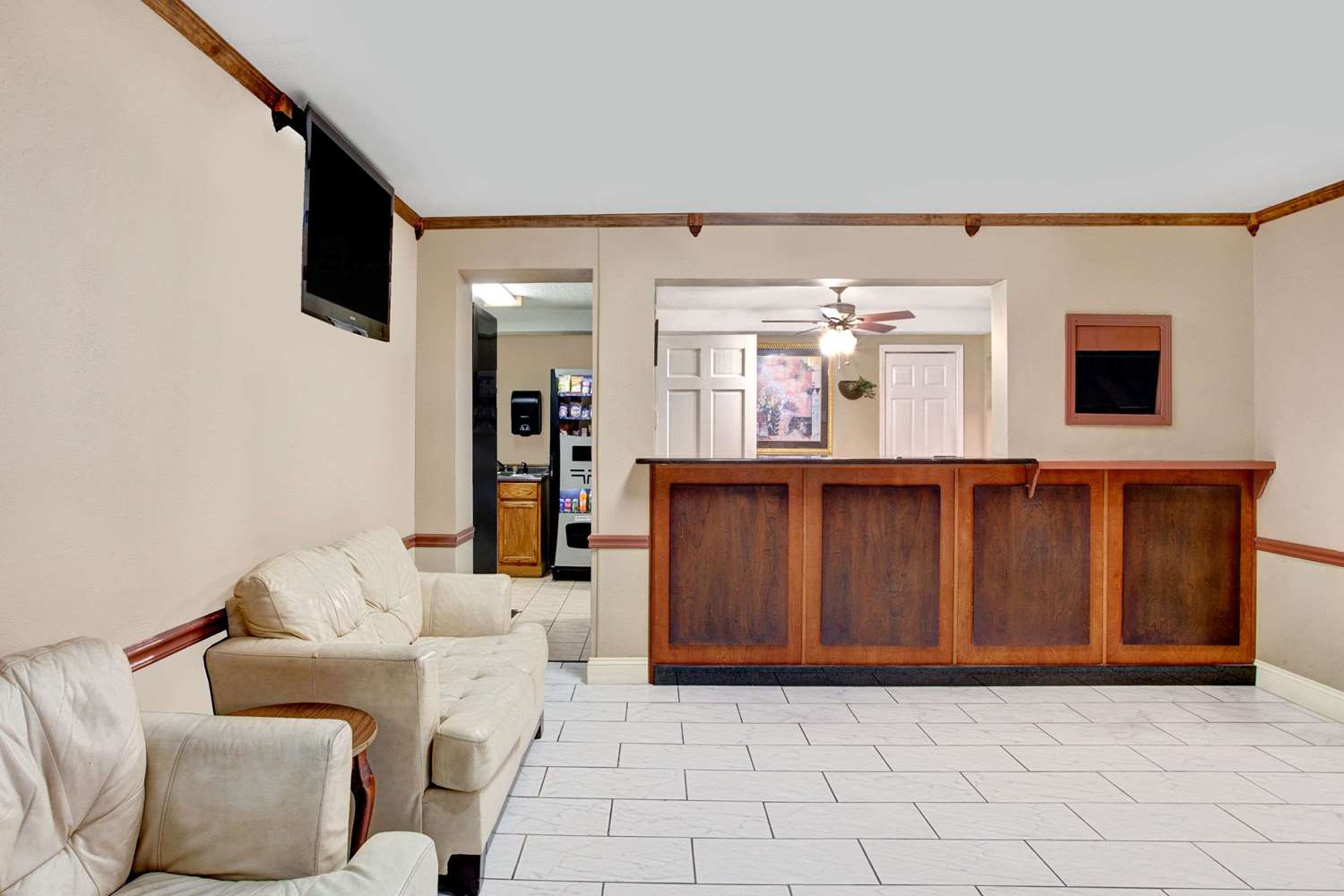 Super 8 by Wyndham West Memphis 3/13