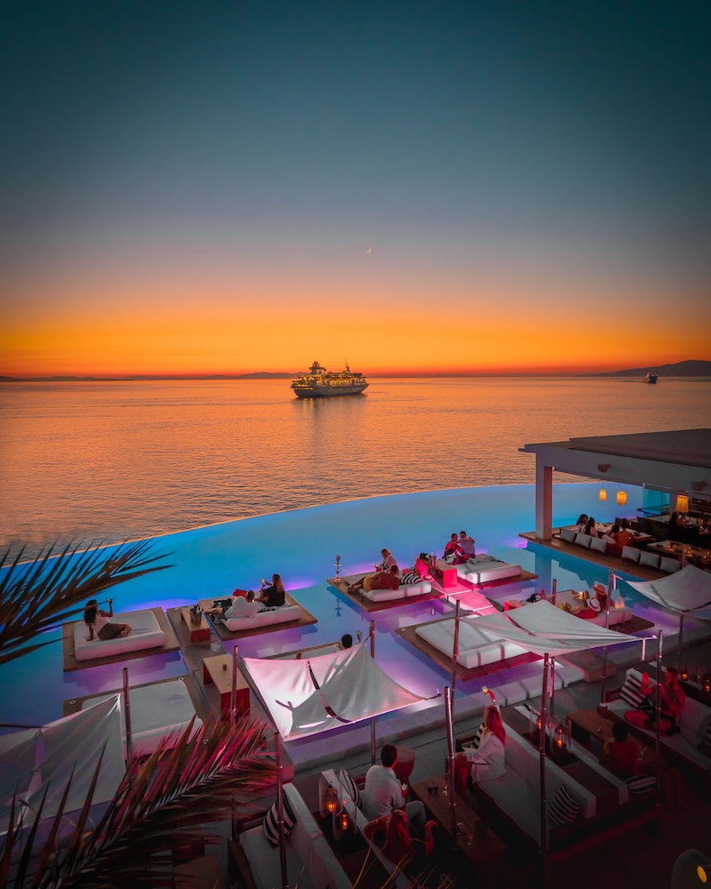 Cavo Tagoo Mykonos 39/50