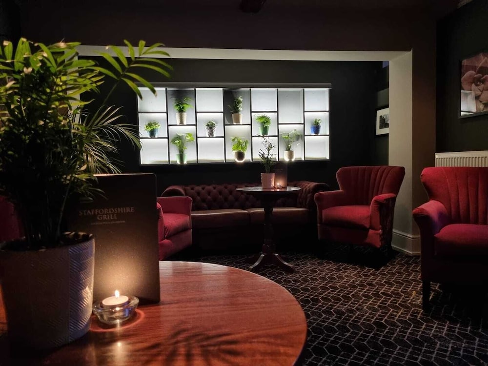 The Lion Hotel 35/42