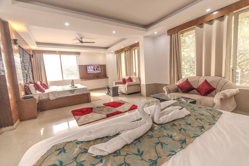 Hotel Raj Mandir 28/44