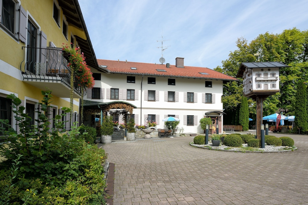 Hotel Neuwirt 38/44