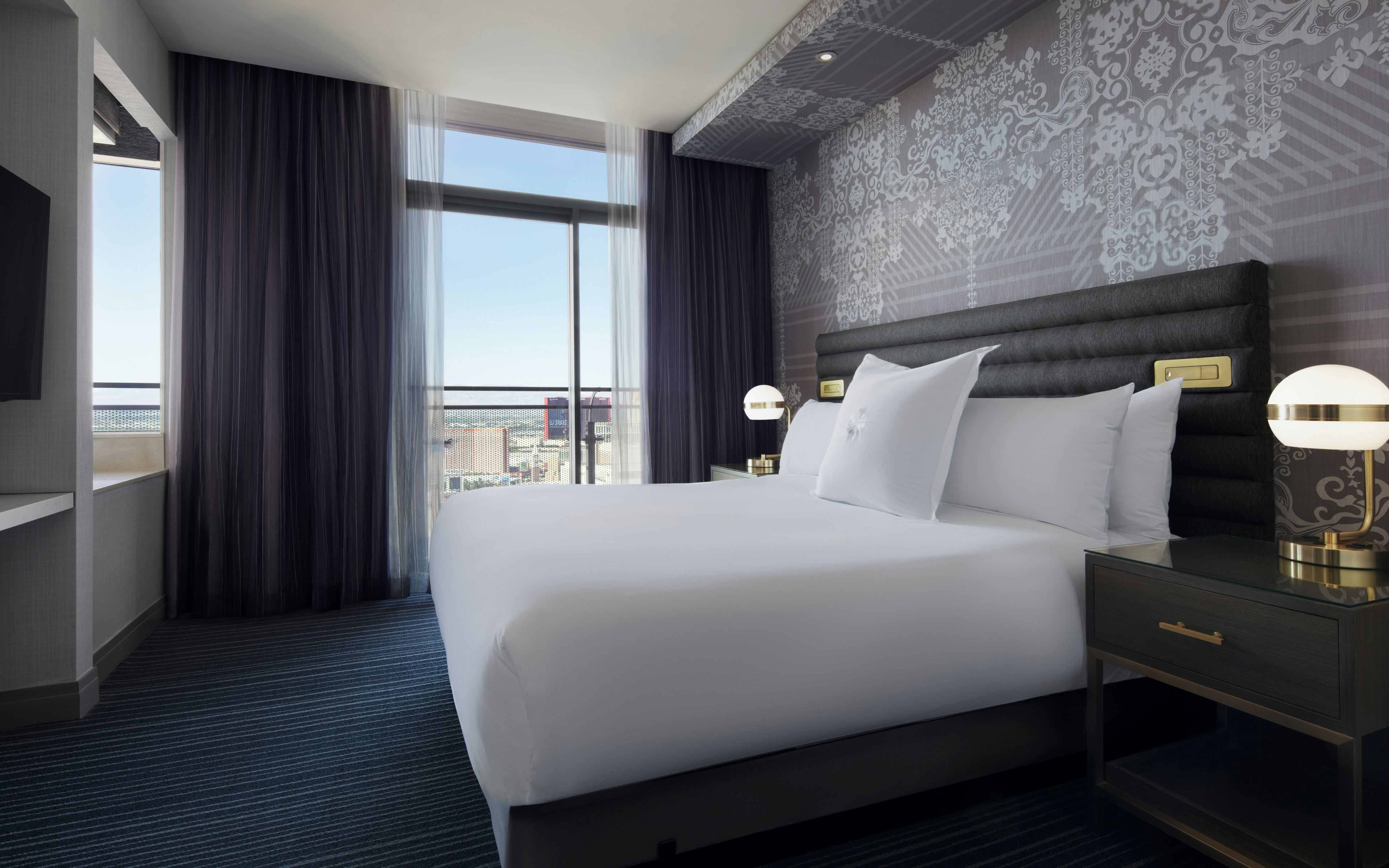 1 BEDROOM, SUITE, FOUNTAIN VIEW, TERRACE