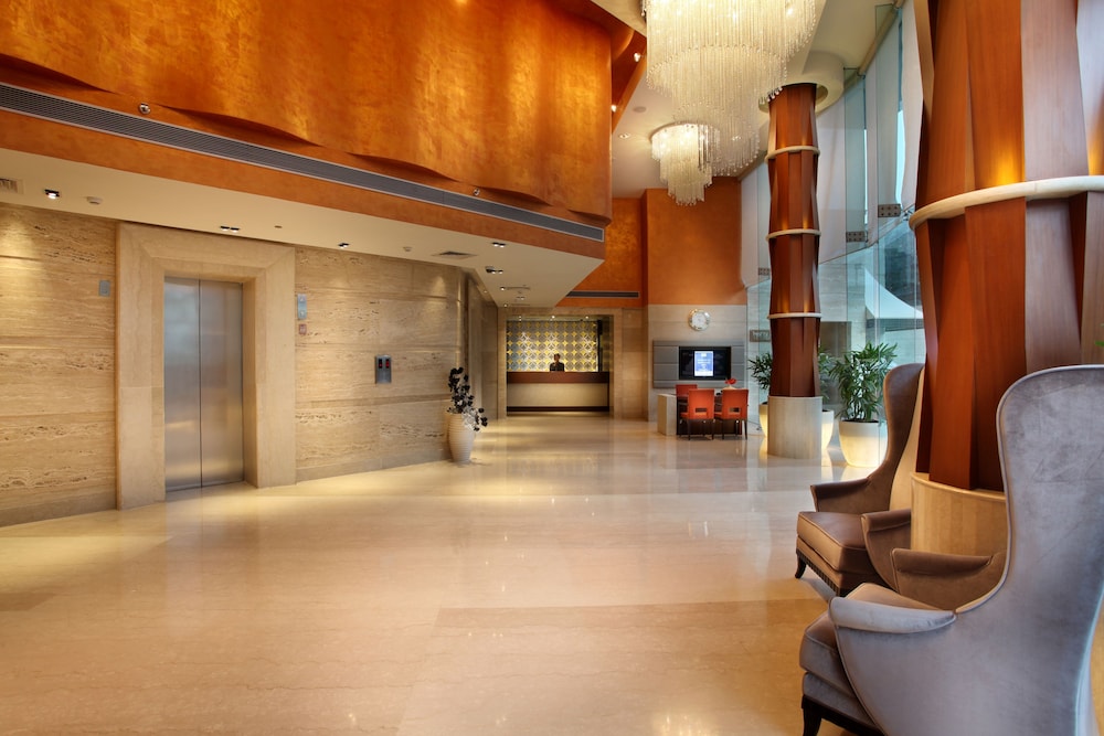 Mahagun Sarovar Portico Suites 5/38