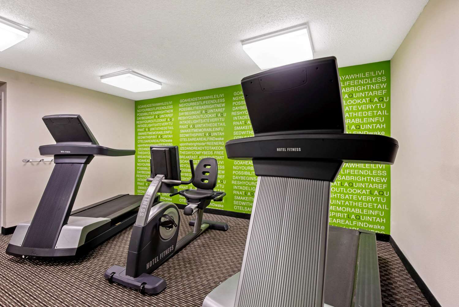 La Quinta Inn And Suites By Wyndham Harrisburg Airport Hershey 26/48