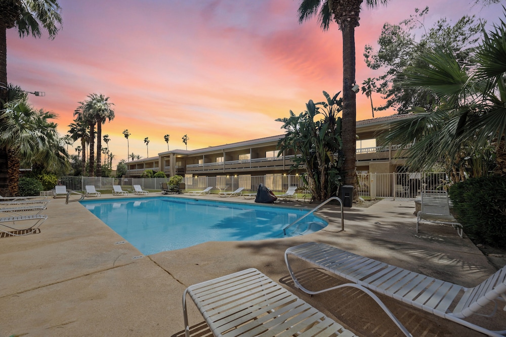 Sol Springs Inn 45/50