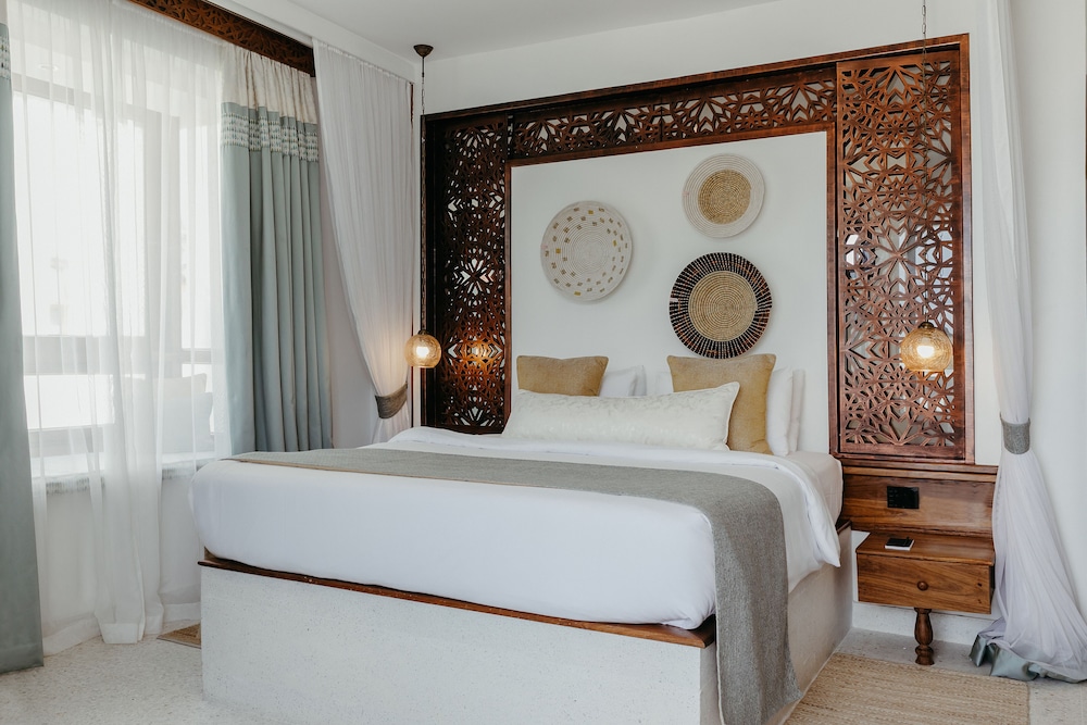 BEACH FRONT DELUXE ROOM