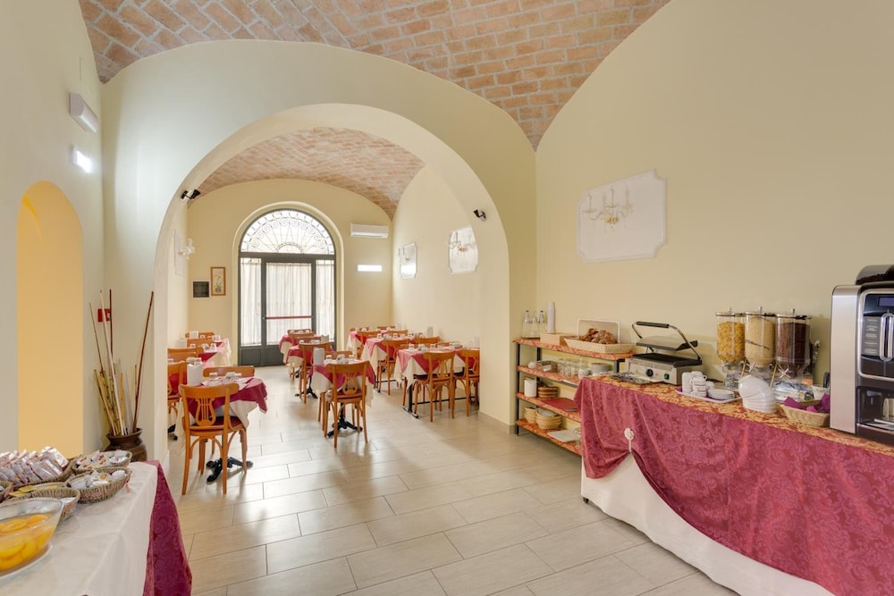 Hotel Romantica 46/60