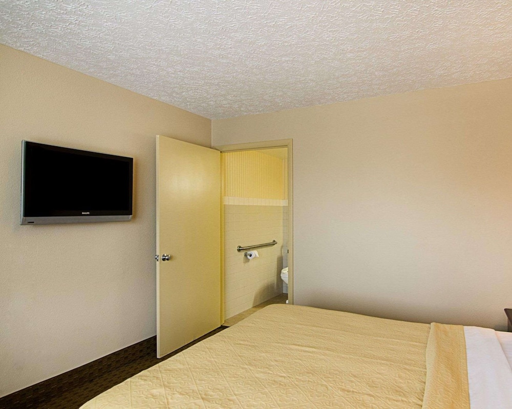 Quality Inn Lewisburg 17/49