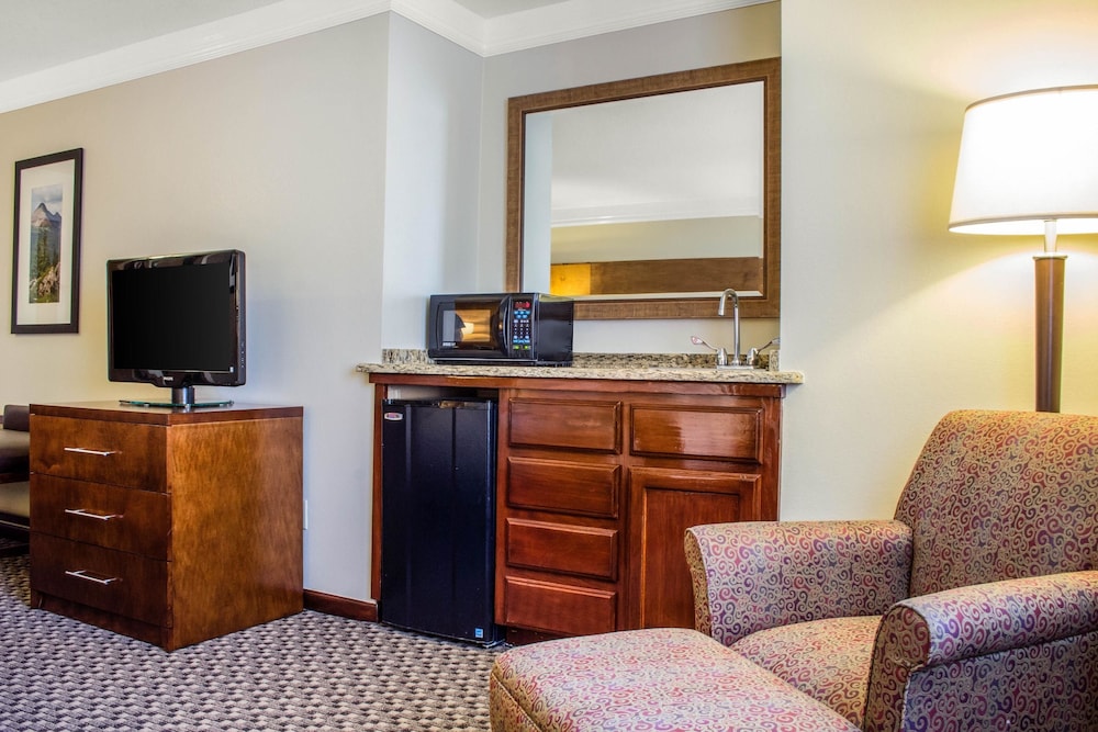 Comfort Inn & Suites Durango, CO 38/53