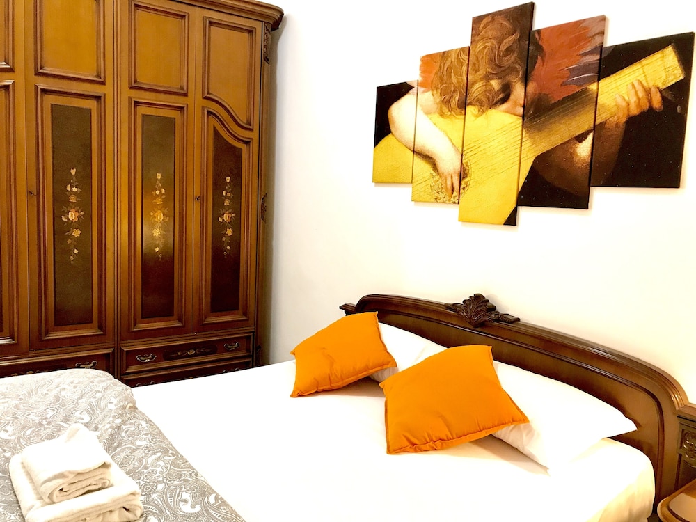 Colosseum Luxury Room 16/30
