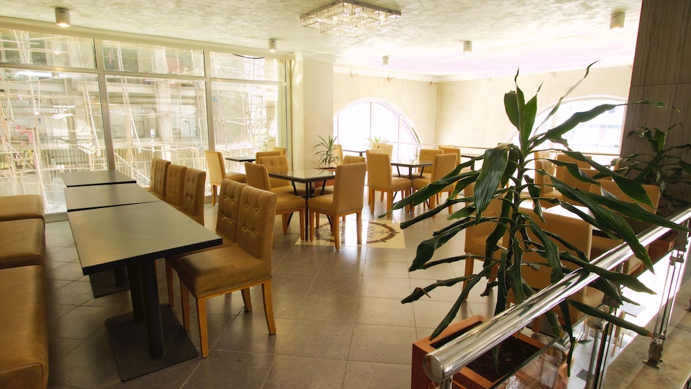 Yinm Furnished Apartment 38/48