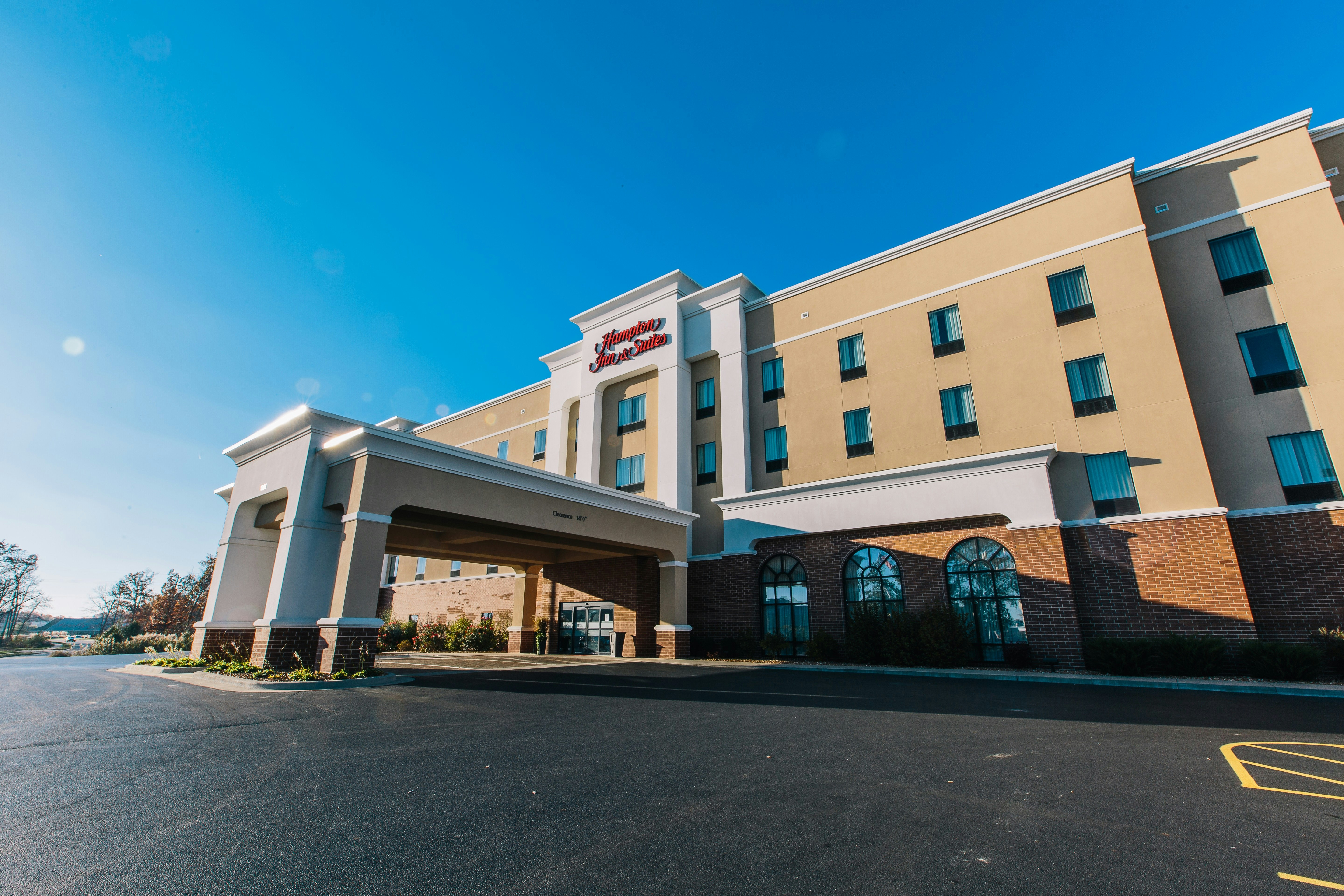 Hampton Inn Suites Effingham 1/63
