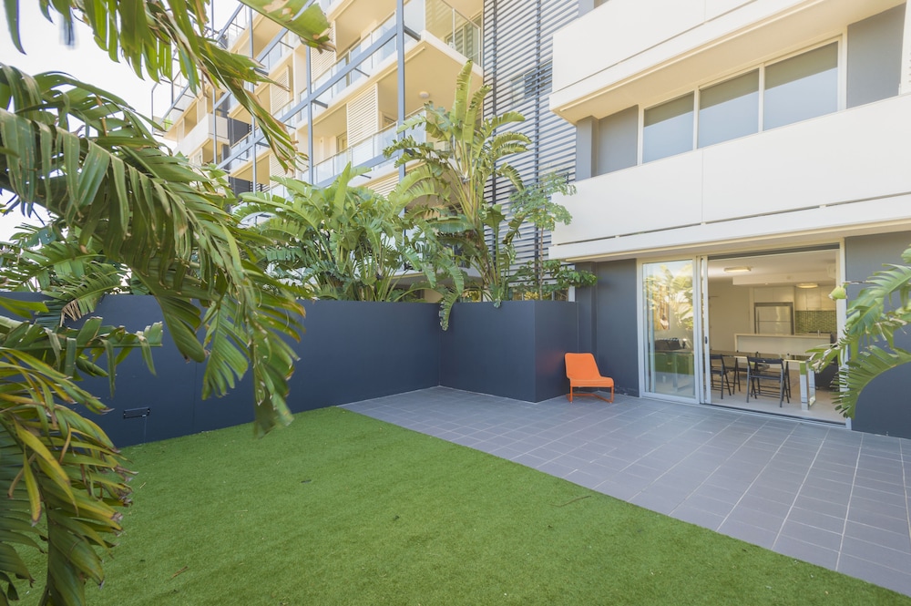 EASTWOOD APARTMENTS 43/46