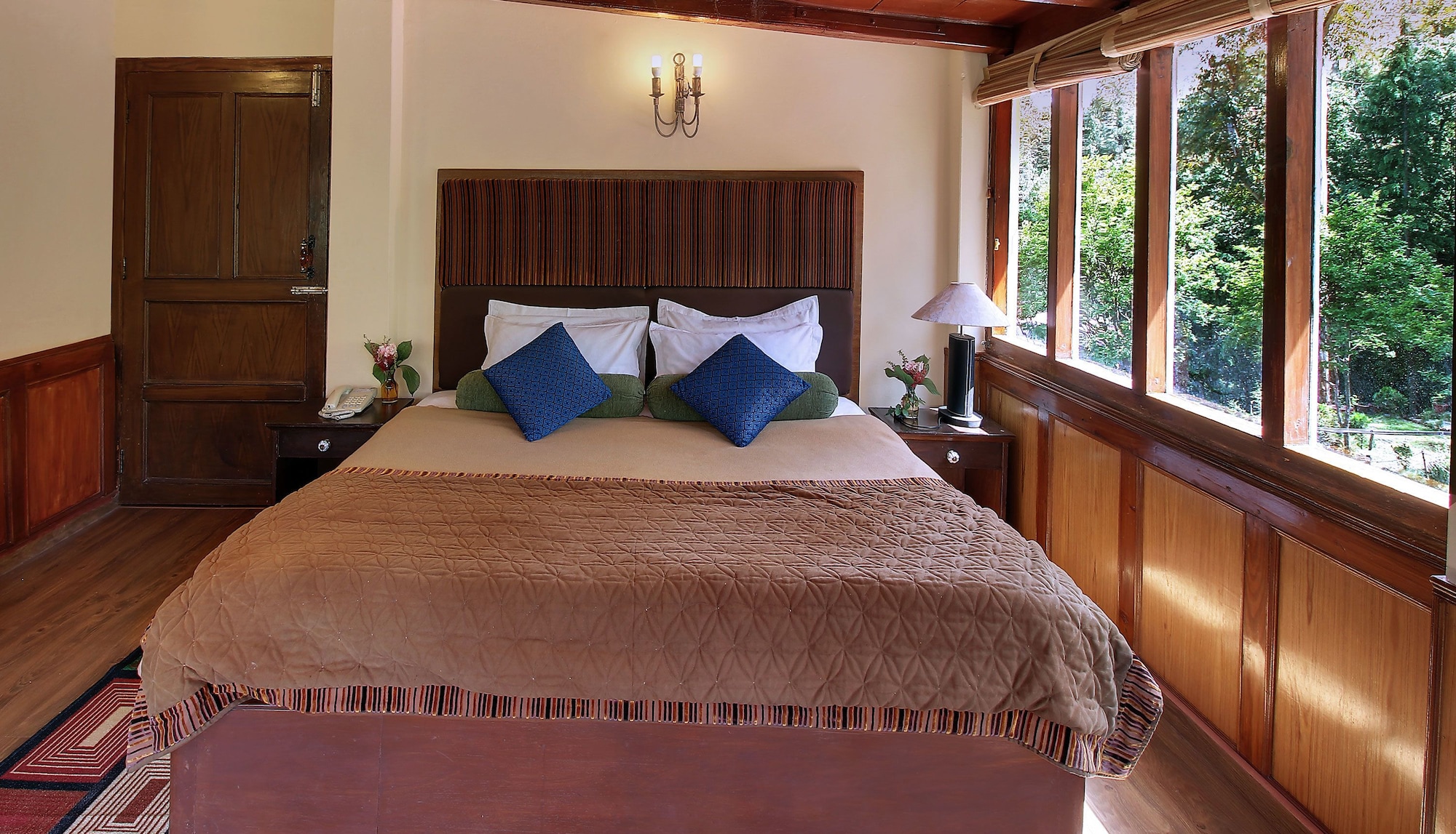 Super, Deluxe, Double Bed
